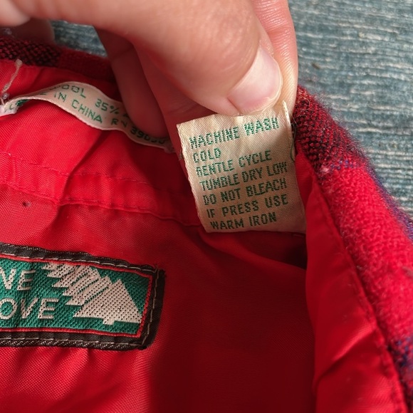 Vintage Pine Grove Red and Black Plaid Flannel Shacket - Picture 9 of 9